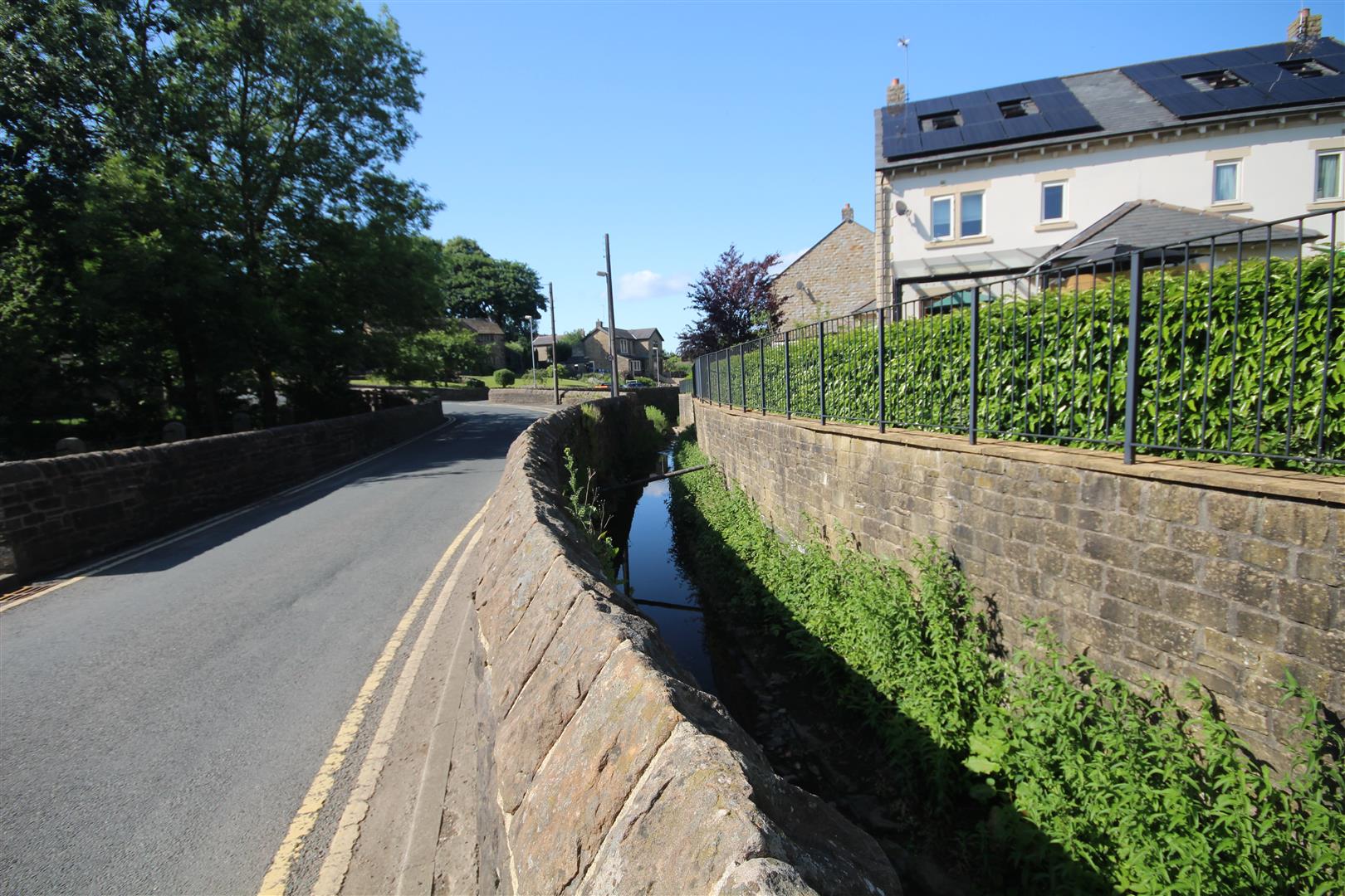 1 bedroom apartment To Let in Earby - IMG_7627.jpg
